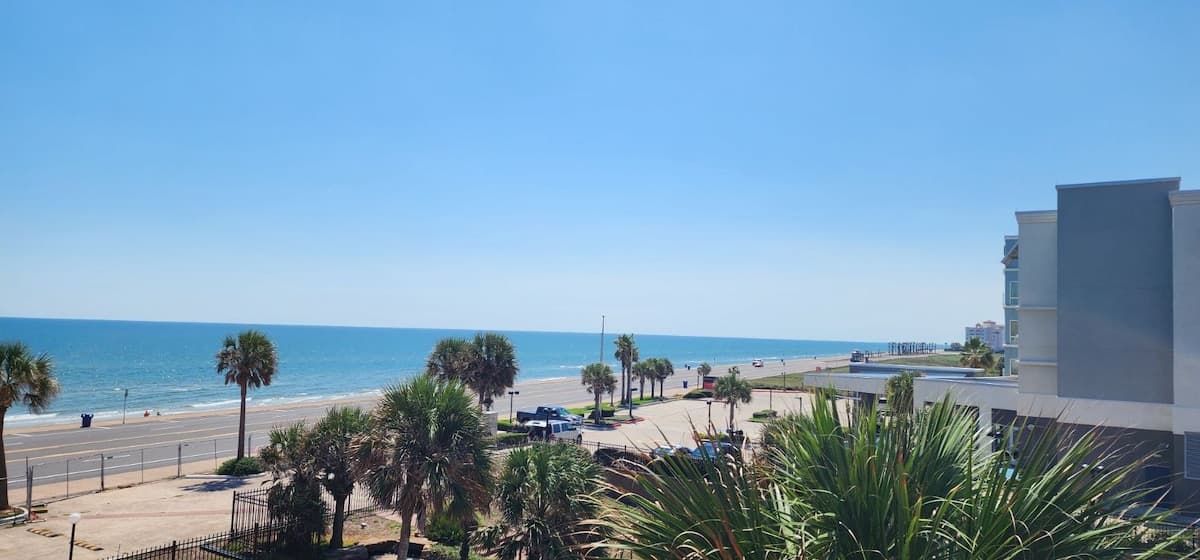 Vacation family condo with resort pools